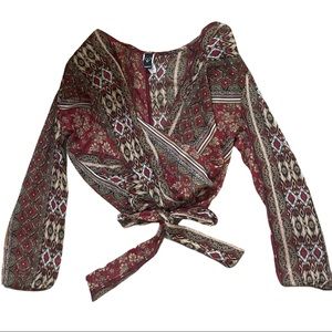 Windsor low cut tie blouse size small brand new condition